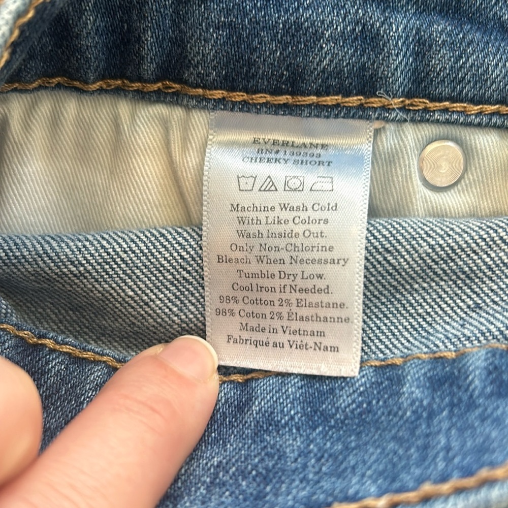 Everlane Cheeky Denim Dark Wash Shorts with Frayed Hem Button Fly 25 - Picture 6 of 6
